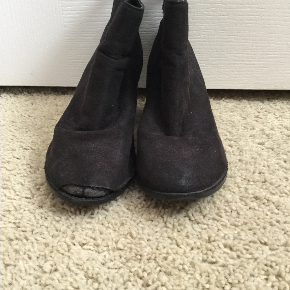 booties - Picture 3 of 6